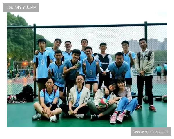 FPX战队重塑辉煌之路：从巅峰到转型的挑战与机遇