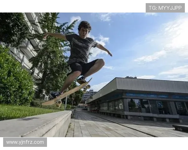 南京滑板队以93分领跑世界滑板锦标赛积分榜展现强劲实力